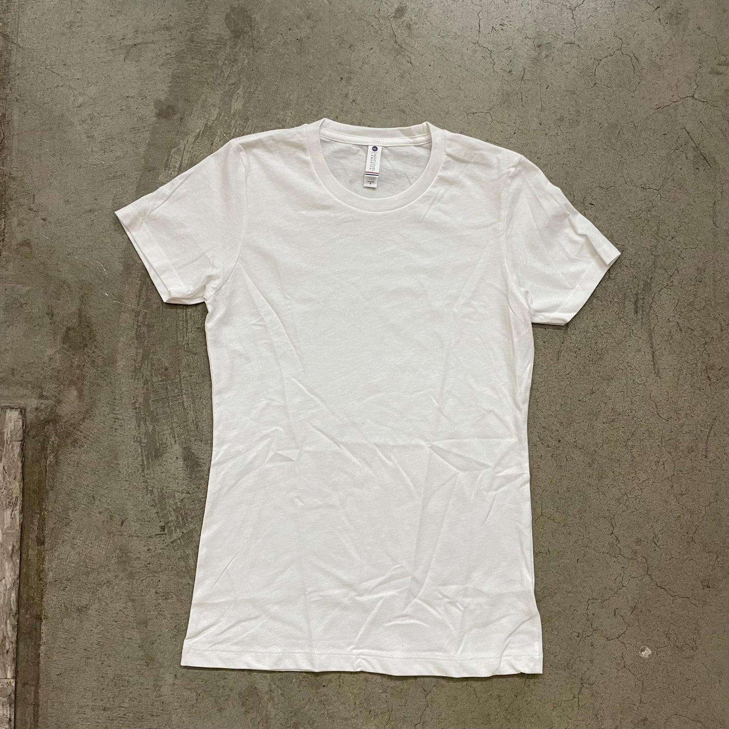 Next Level 1050 // slim fit women tee